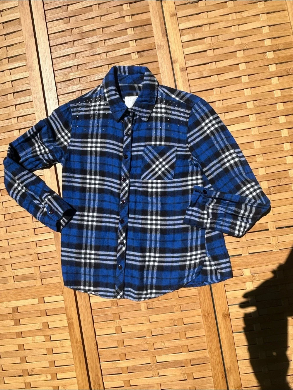 🔥3/$8- Justice- 2 light weight flannels